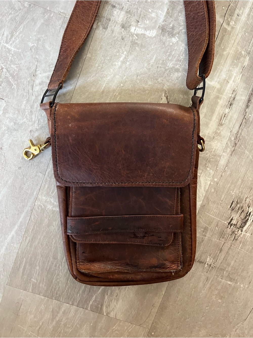 Tom Taylor Distressed Brown Leather Crossbody Bag for Women - Classic Everyday
